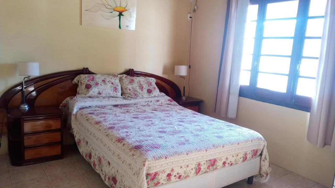 Departamentos Don Salvador Apartment Colón Екстериор снимка